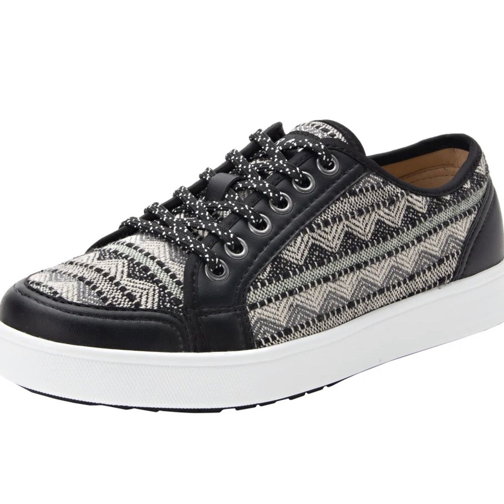 SNEAQ SARI Sneakers EU37 Traq by Alegria Black/White/Patterned EUC